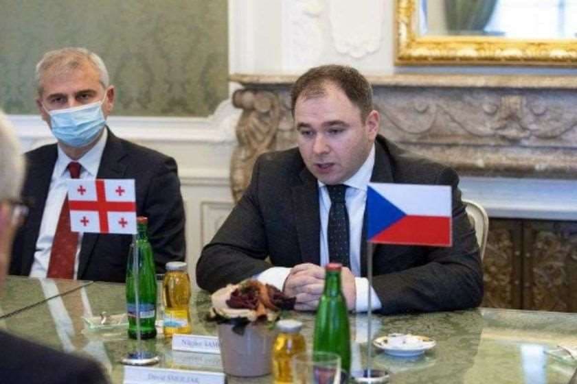 Frontnews image description