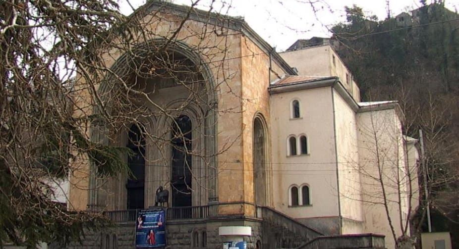 ჭიათურის თეატრში სამხატვრო ხელმძღვანელის შესარჩევი კონკურსი ჩაშლილად გამოცხადდა