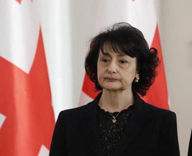 ნატო ჩხეიძე – შეკითხვა დაუსვით ბეჟაშვილს, ჩათში ჩაგდებული იყო ხუთი კანდიდატი, რატომ თქვა, რომ ოთხი იყო