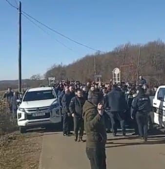 აქციის მონაწილეებს ჭორვილაში ადგილობრივები დაუპირისპირდნენ
