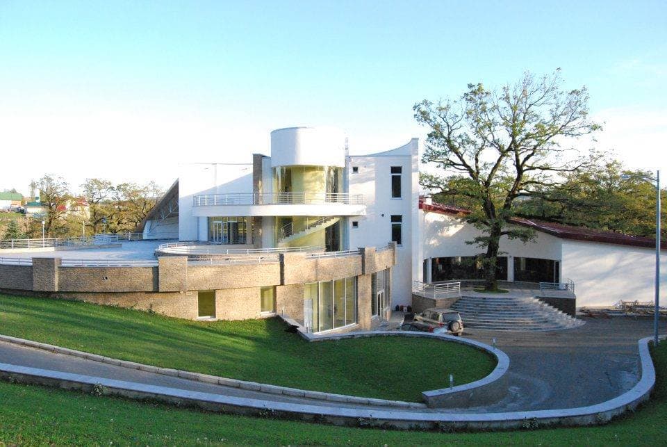 Frontnews image description