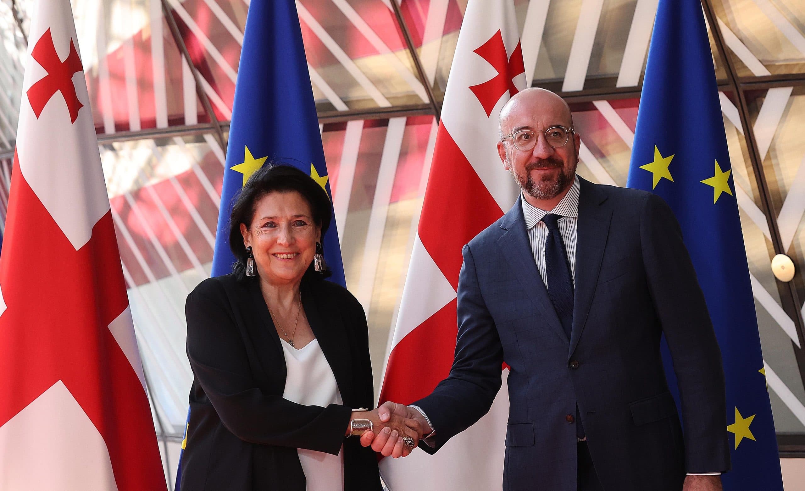 Frontnews image description