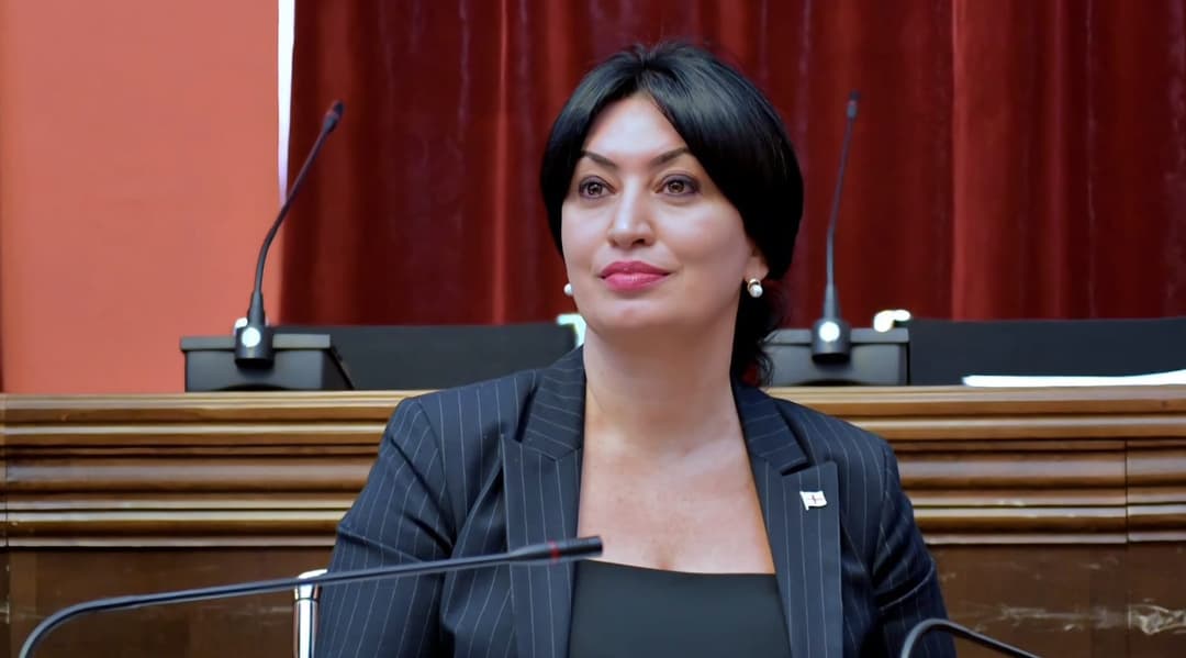 გრეტა წიწავა – ერთი საქმით რომ ხარ ცნობილი და სინამდვილეში სულ სხვა, შავ საქმეს ეწევი, სწორედ მაგათ არ უნდათ გამჭვირვალობა