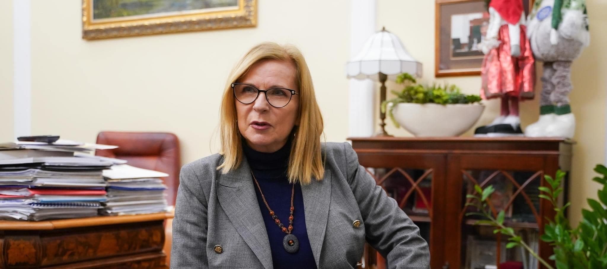 Frontnews image description