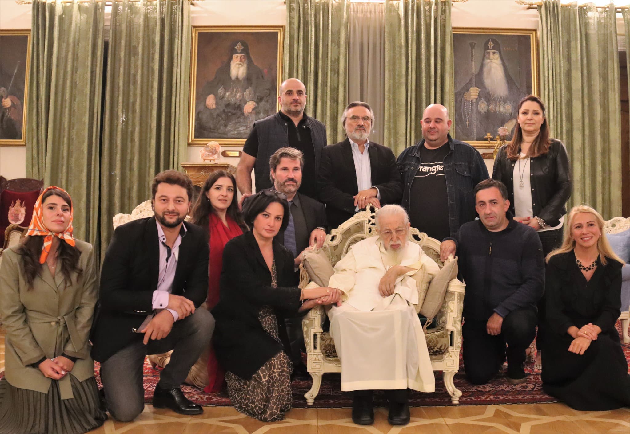 Frontnews image description