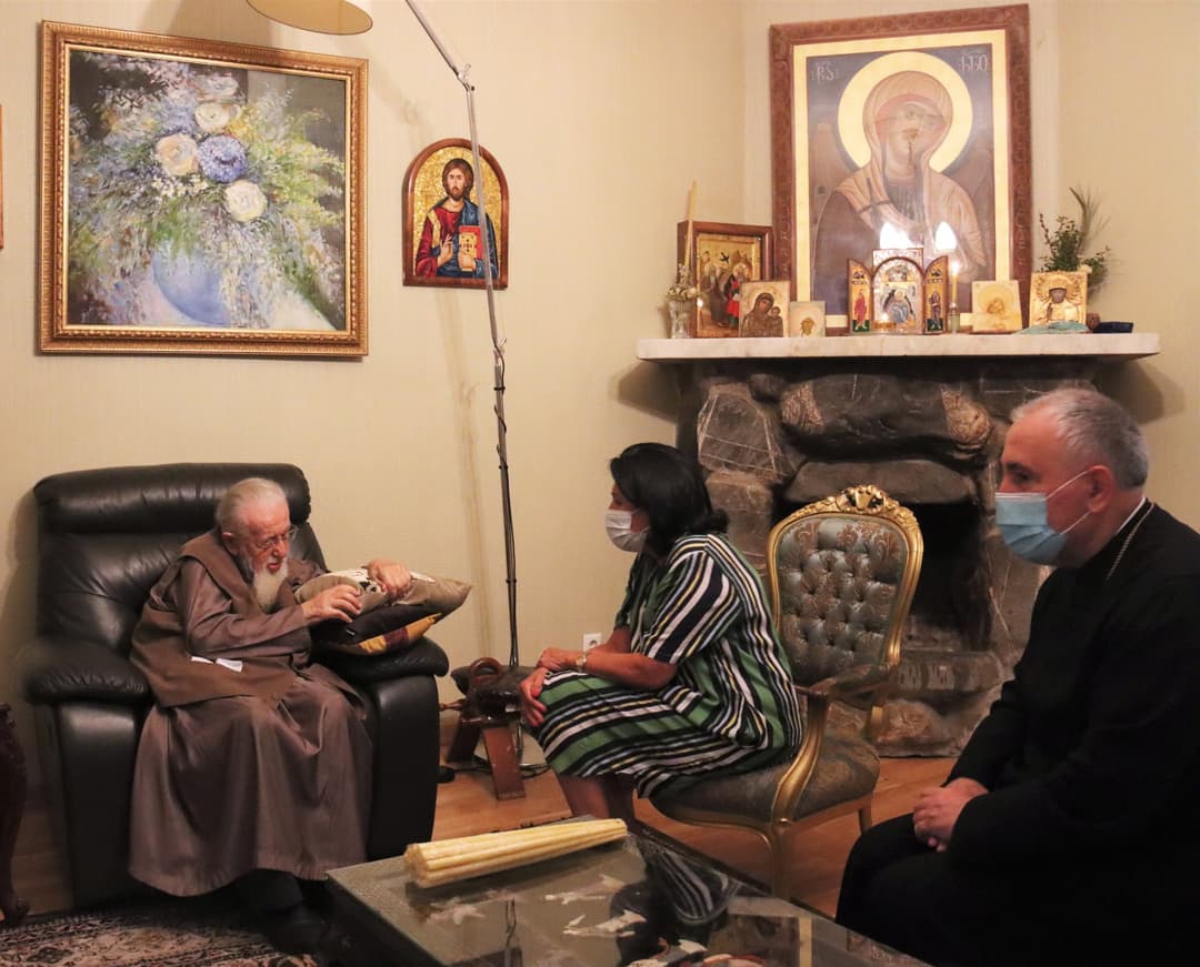 სრულიად საქართველოს კათოლიკოს-პატრიარქი სალომე ზურაბიშვილს შეხვდა