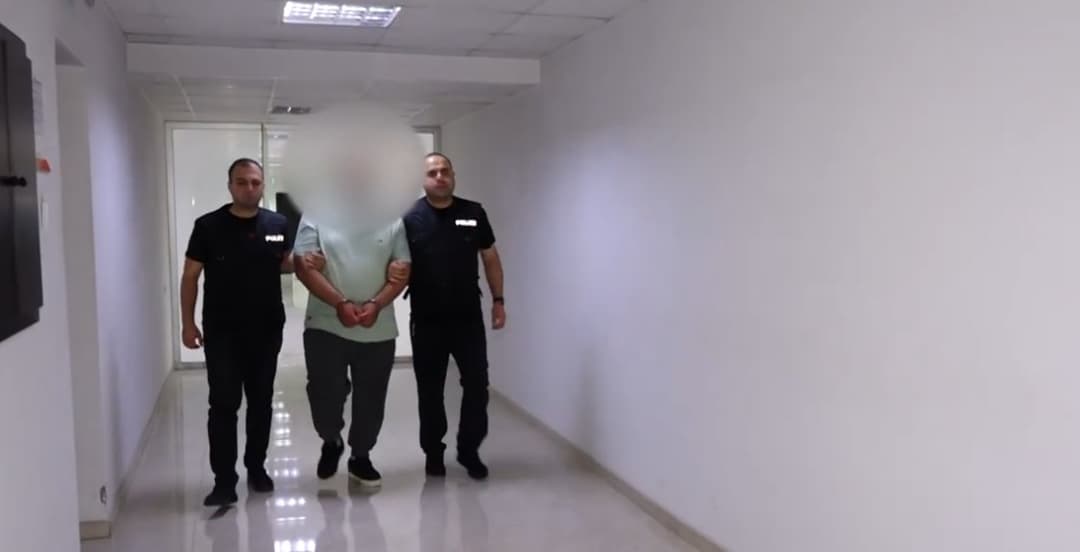 თბილისში მეზობლის განზრახ მკვლელობის ბრალდებით ერთი პირი დააკავეს