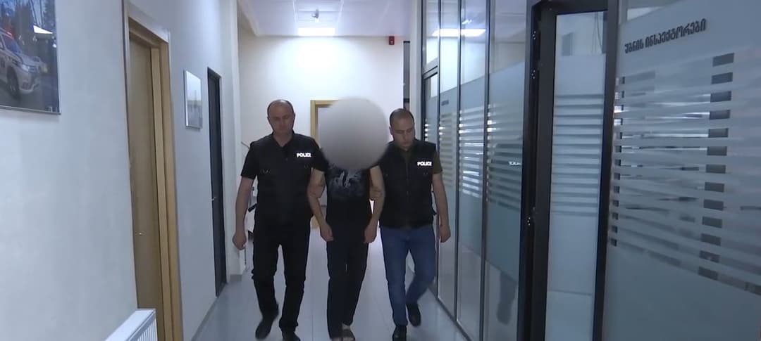 რუსთავში სამი ადამიანის დაჭრის ფაქტზე ერთი პირი დააკავეს