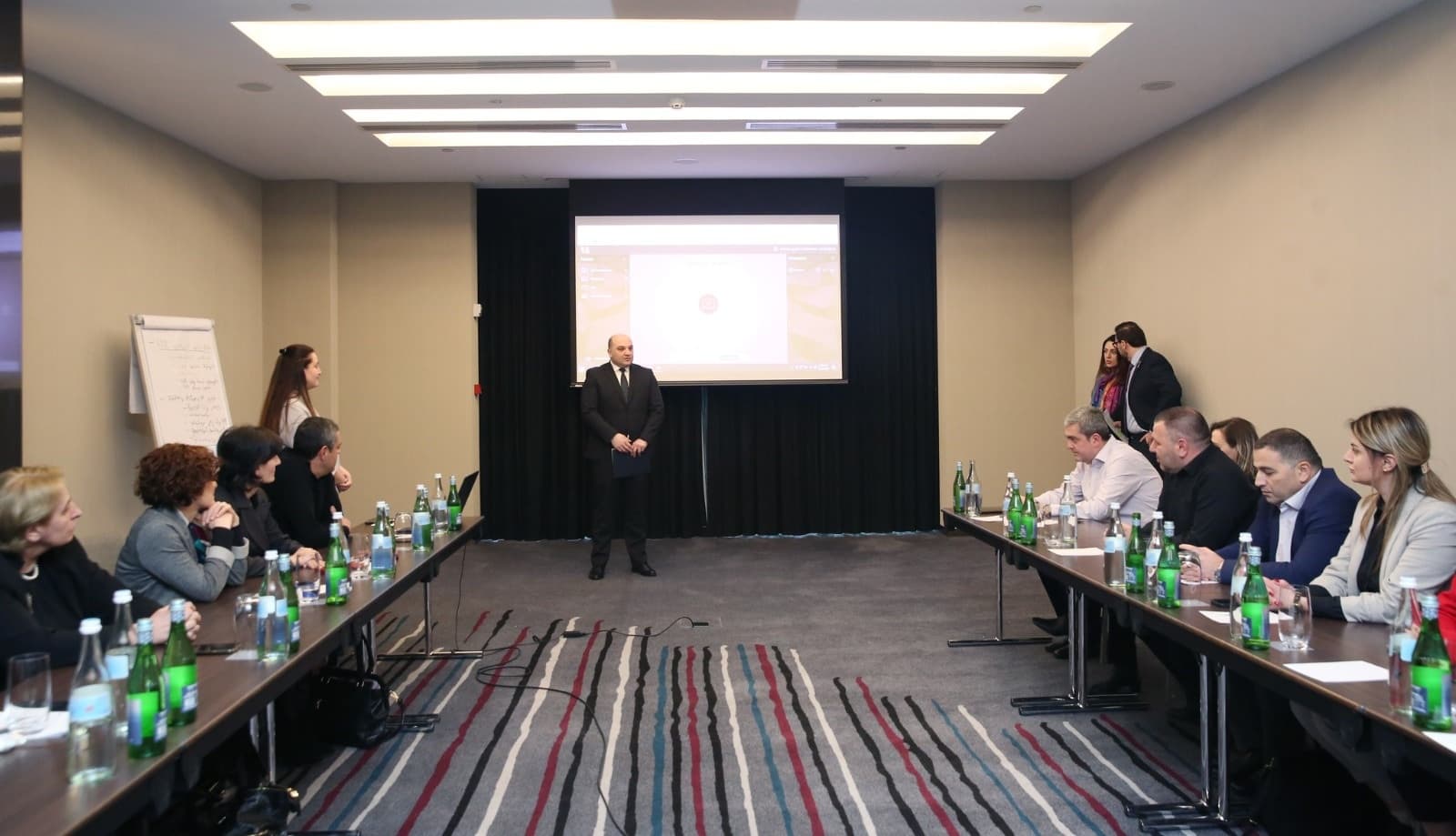 Frontnews image description