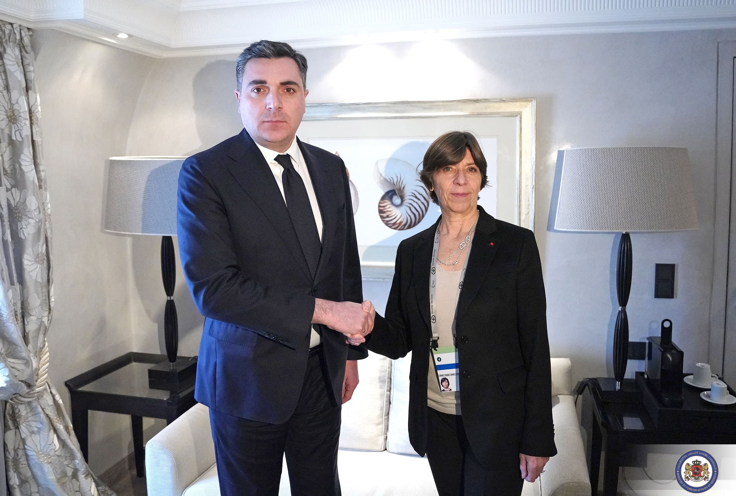 Frontnews image description