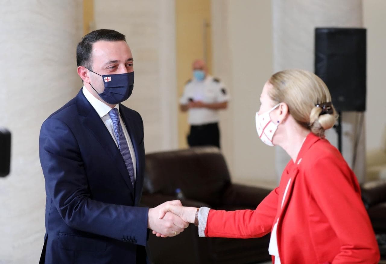 Frontnews image description