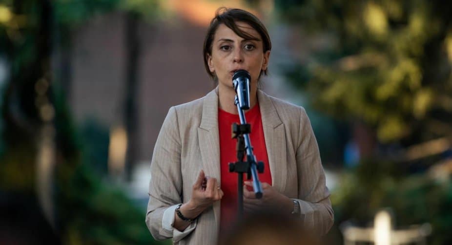 ხატია დეკანოიძე – ვაფრთხილებ ყველას, ვინც გაბედა და პირველ ტურზე ჩაკეტა რიკოთი, ხელი არ შეუშალონ ხვალ კოლონებს