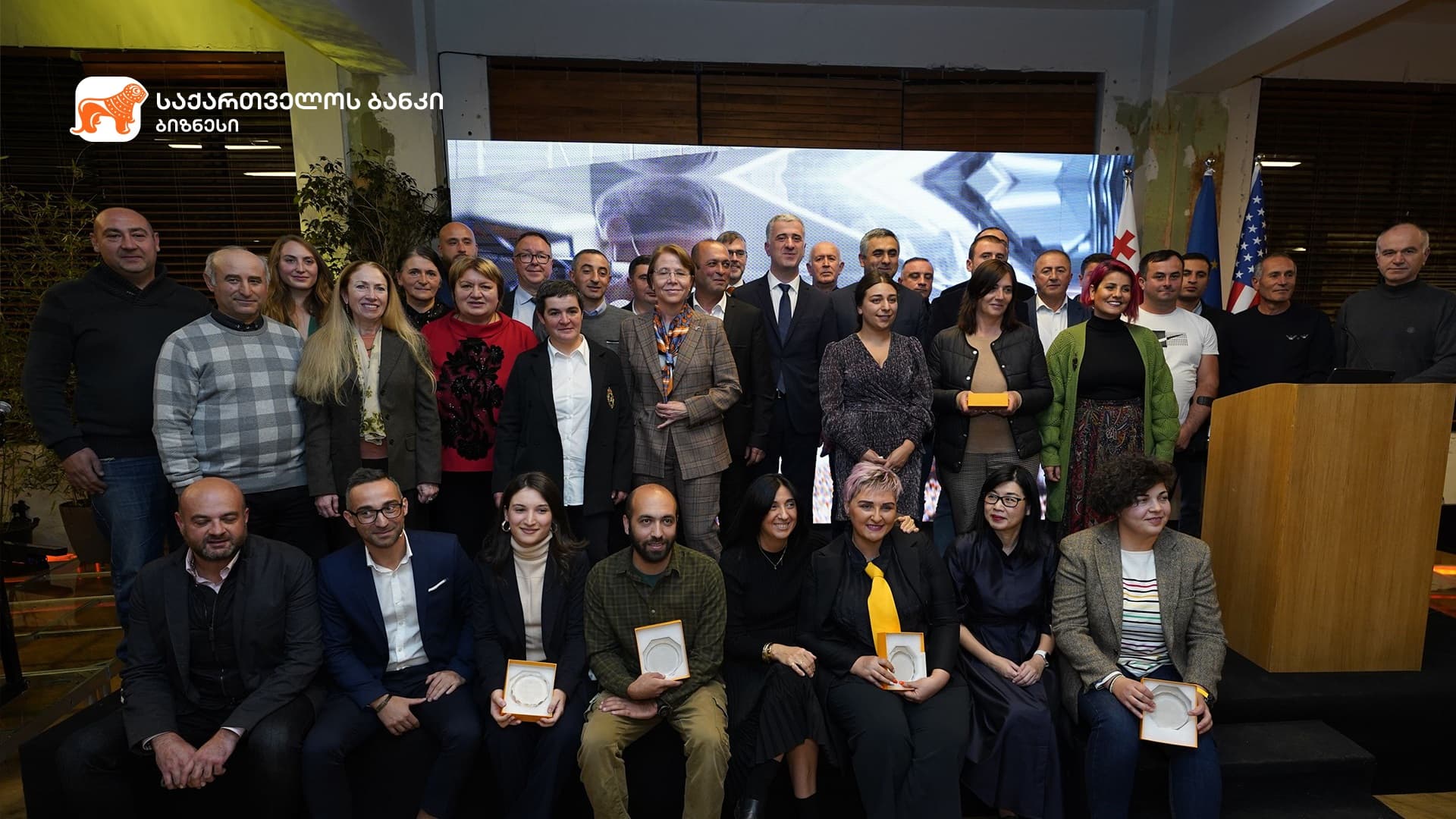 Frontnews image description