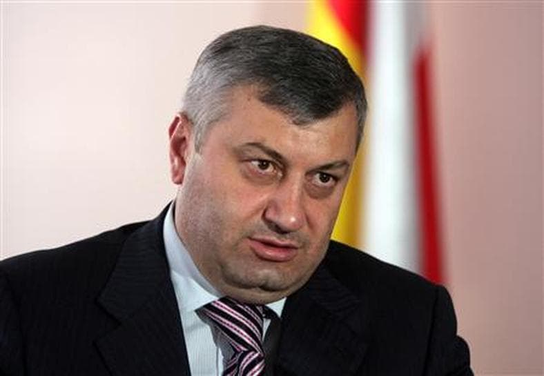 De facto ex-pres of Tskhinvali points at threats to gene pool as locals sent to Ukraine to fight