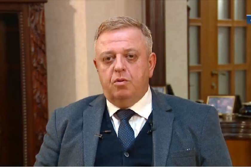 “ირაკლი ღარიბაშვილმა შვილს რატომ ჩააკითხა უცხოეთშიო, მერე რა რომ თავის ხარჯით იყიდა ბილეთებიო”