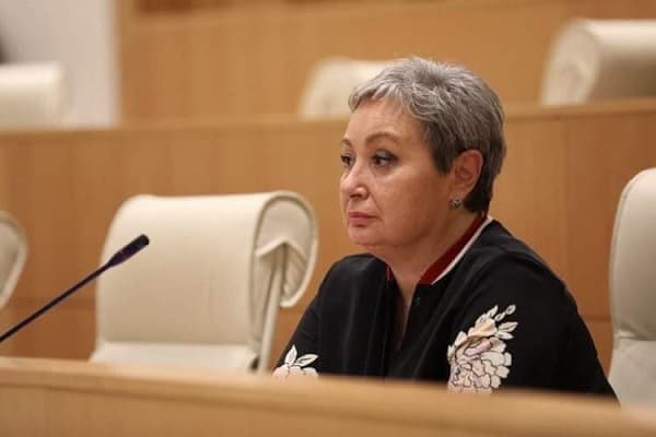 ქეთევან დუმბაძე – ამას არავინ დაგიჯერებთ, იმ უბრალო მიზეზის გამო, რომ სიცრუეა და ყველაფერი ხელის გულზე დევს