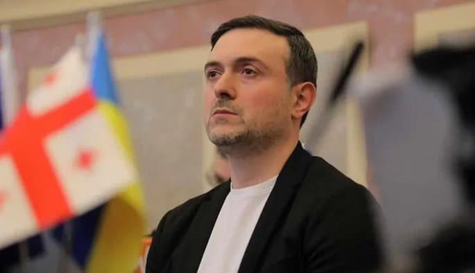 თბილისის საკრებულოს ოპოზიციონერ დეპუტატს ირაკლი ეძგვერაძეს თავს დაესხნენ