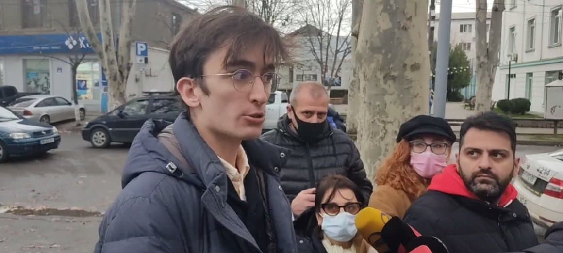 Frontnews image description