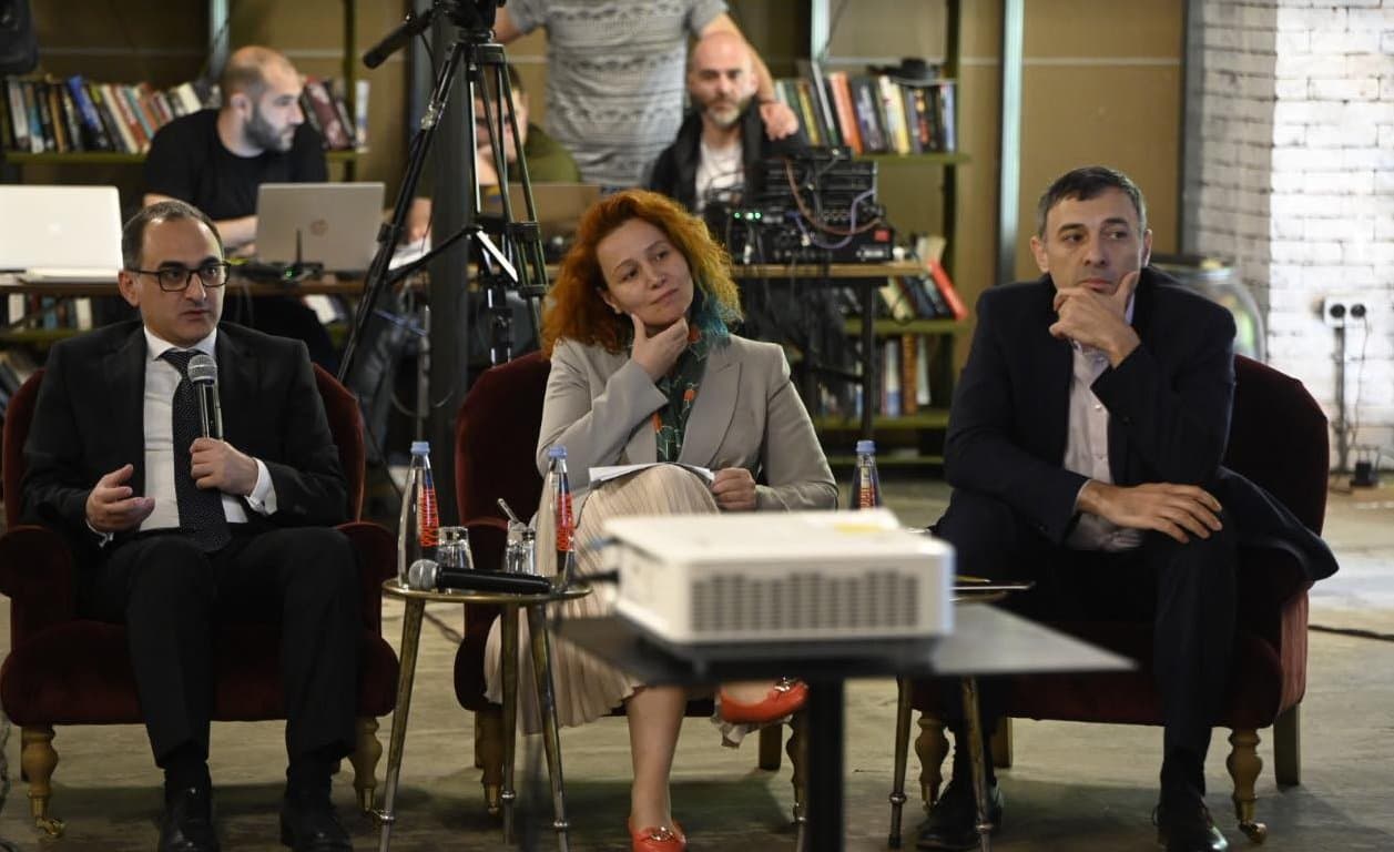 Frontnews image description