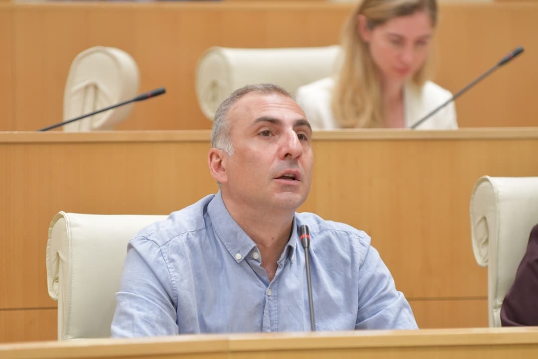 ალეკო ელისაშვილი – მძიმე დღეები გავიარე ფიზიკურადაც და ფსიქოლოგიურადაც, თუმცა თამაშია აქ ყოფნა იმასთან შედარებით, რაც გარეთ ხდება