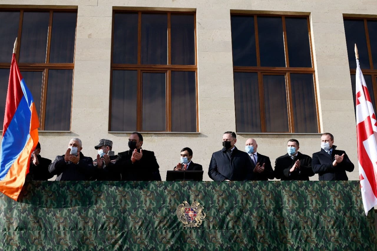 Frontnews image description