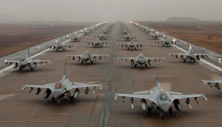 რეზნიკოვი – F-16-ებზე უკრაინელი მფრინავების მომზადება დაიწყო