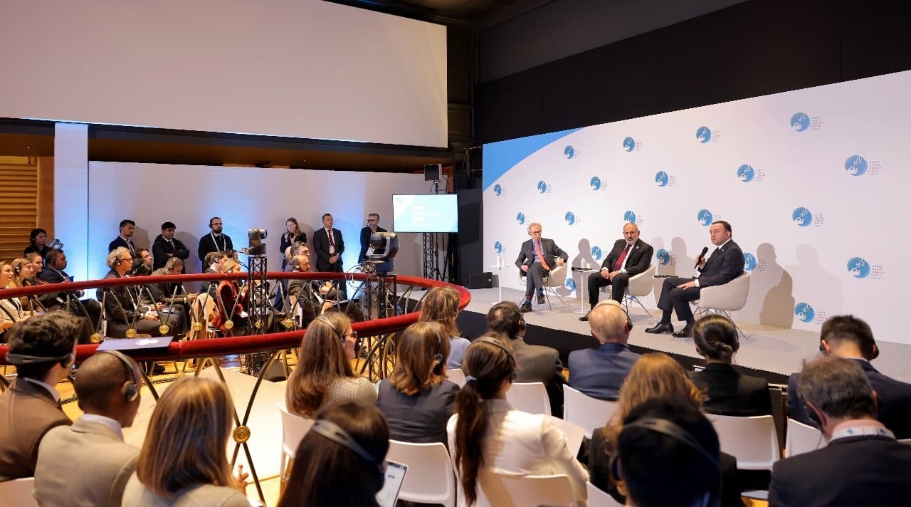 Frontnews image description