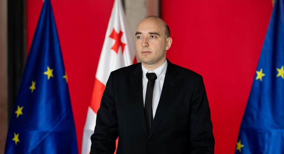 ირაკლი ფავლენიშვილი – სალომე ზურაბიშვილმა უნდა აიღოს პასუხისმგებლობა ქვეყნის ევროპულ პერსპექტივაზე და მიხეილ სააკაშვილი გამოუშვას ციხიდან