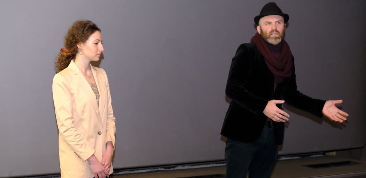 Frontnews image description