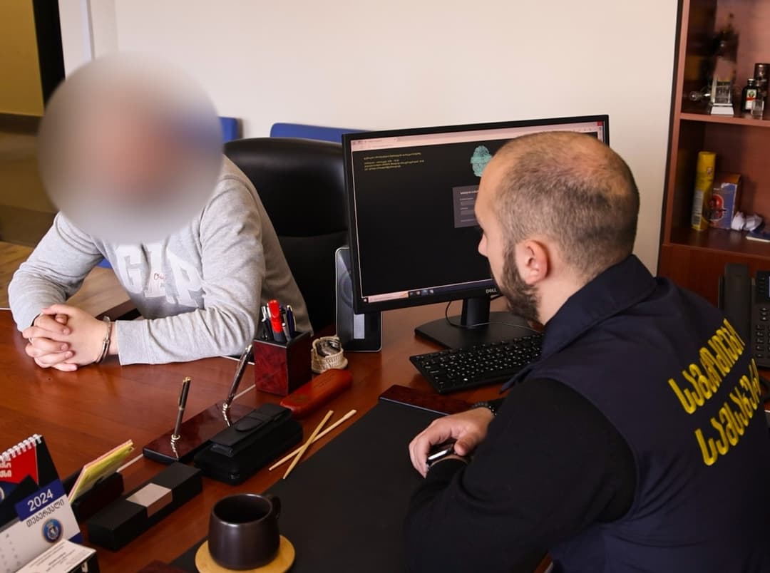 ე.წ. “ქოლ ცენტრების” საქმეზე ორი პირი დააკავეს