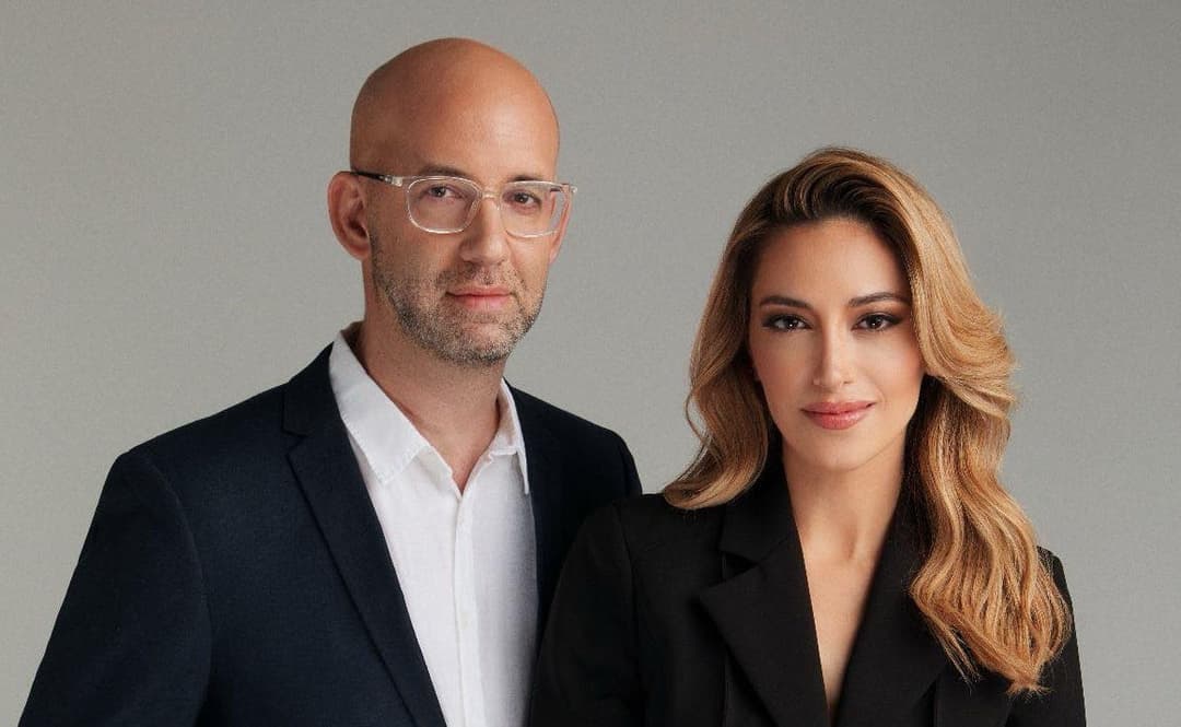 “ქართული ოცნებამ” კონტრაქტი გააფორმა მოშე კლუგჰაფტთან და მირი მიქაელთან, როგორც საარჩევნო პერიოდში პარტიის სტრატეგიულ მრჩევლებთან