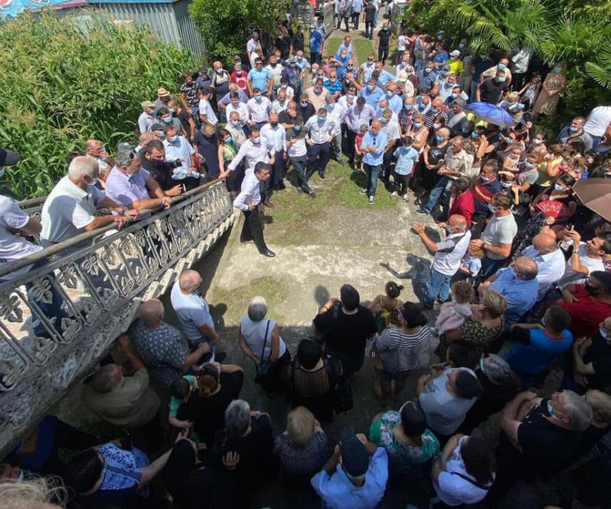 Frontnews image description