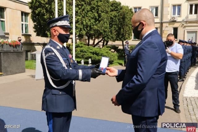 პოლონეთის შს მინისტრმა გიორგი გამსახურდია ორგანიზებულ დანაშაულთან ბრძოლაში შეტანილი წვლილისთვის დააჯილდოვა