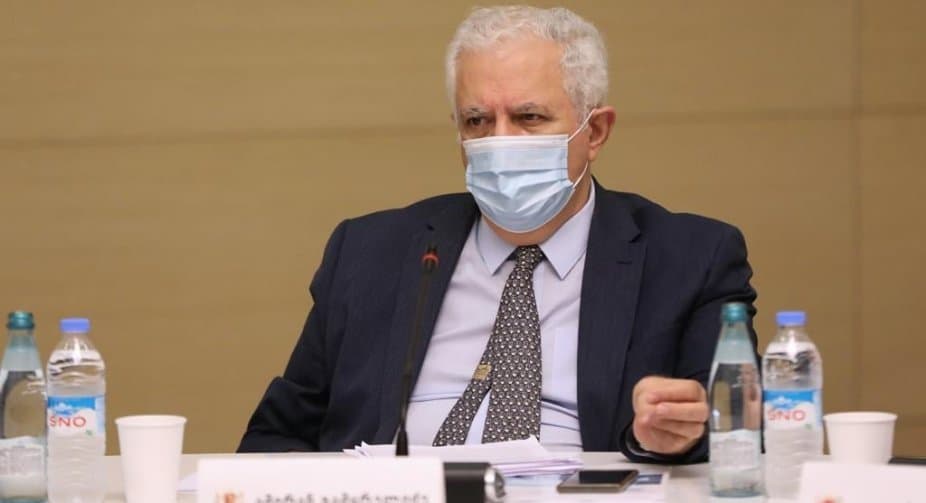 ამირან გამყრელიძე – იქ, სადაც 80% იქნება აცრილი, უნდა წავახალისოთ, რომ დაიწყოს დასწრებული სწავლება