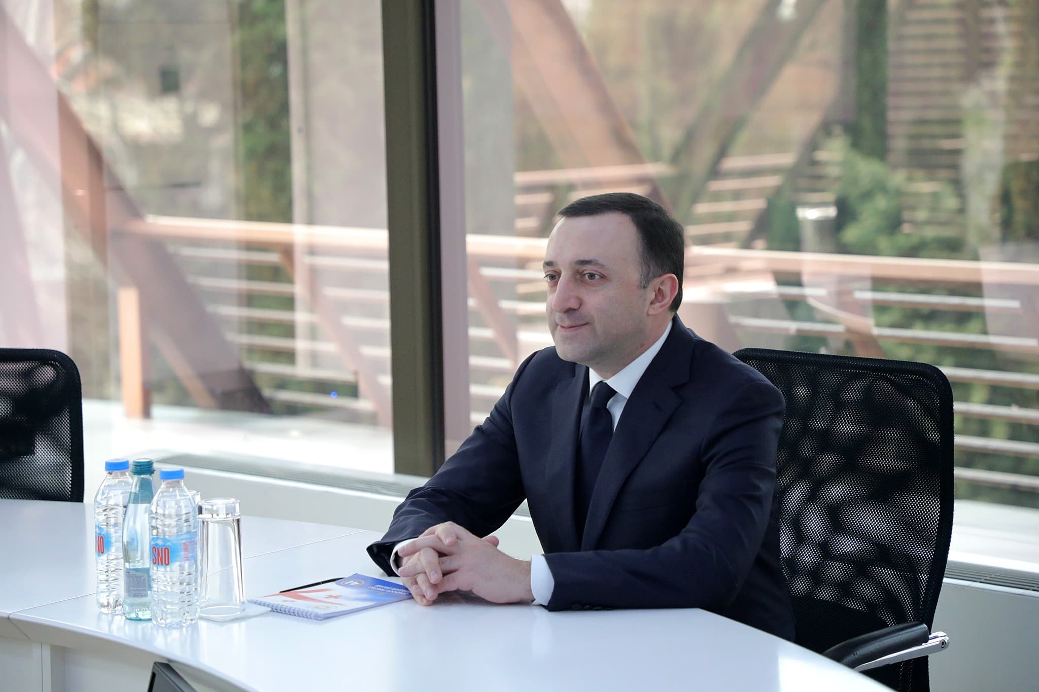 Frontnews image description