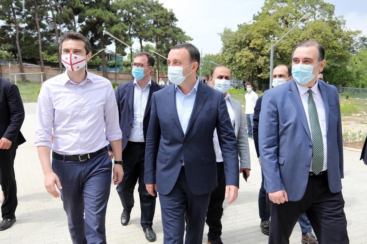 Frontnews image description