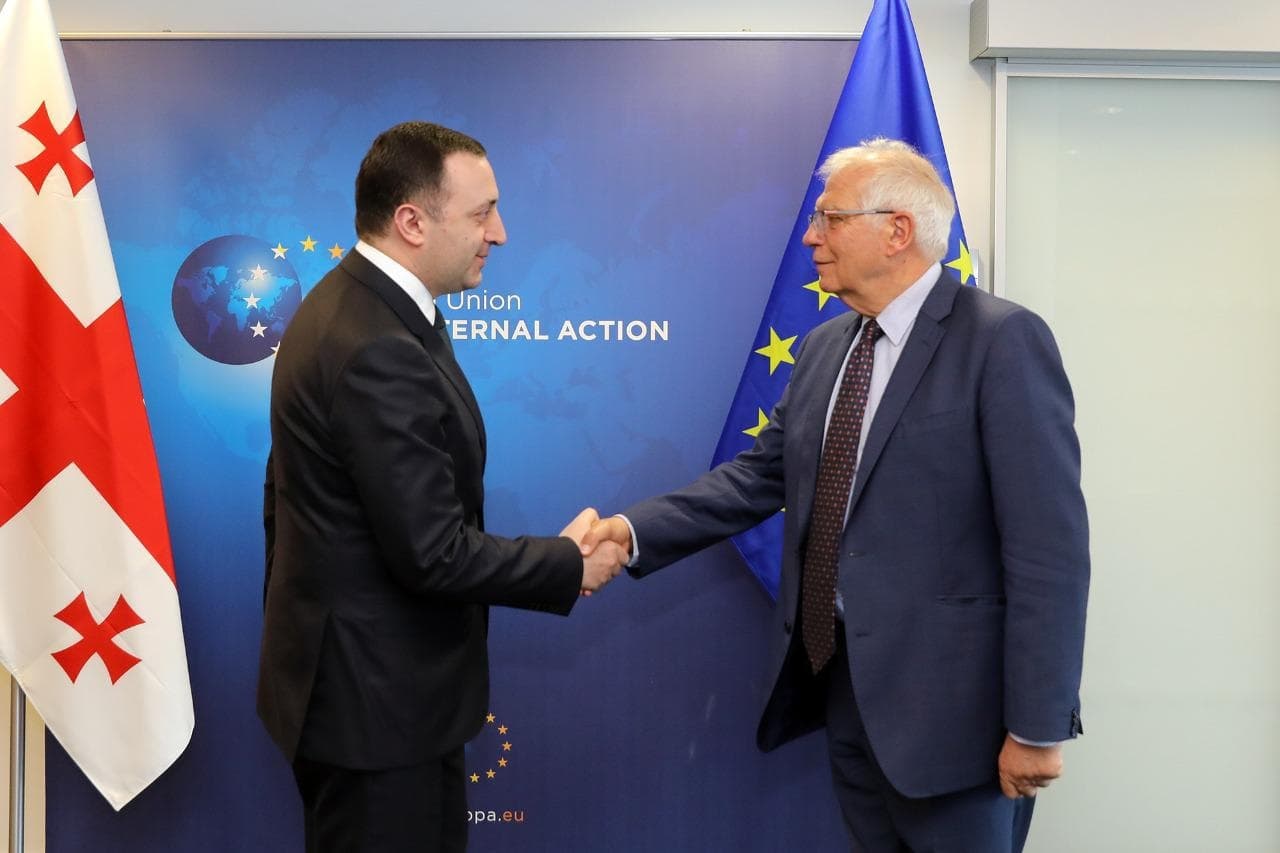 Frontnews image description