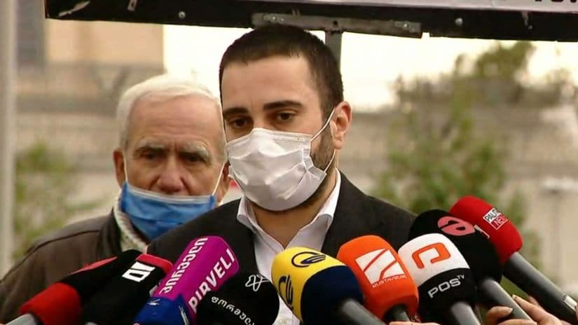 ადვოკატი – 26 დღეა, მიხეილ სააკაშვილი შიმშილობს და ოპერაცია უნდა დასჭირდეს, რომ გადაიყვანონ?