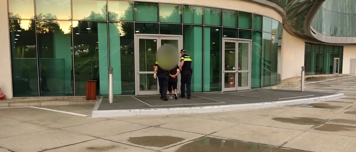 Frontnews image description