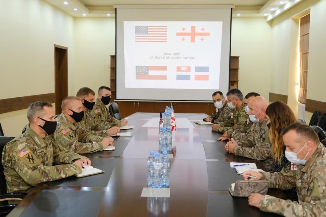 გენერალ-მაიორმა ტომას კარდენმა საქართველოს ეროვნულ გვარდიაში შეხვედრა გამართა