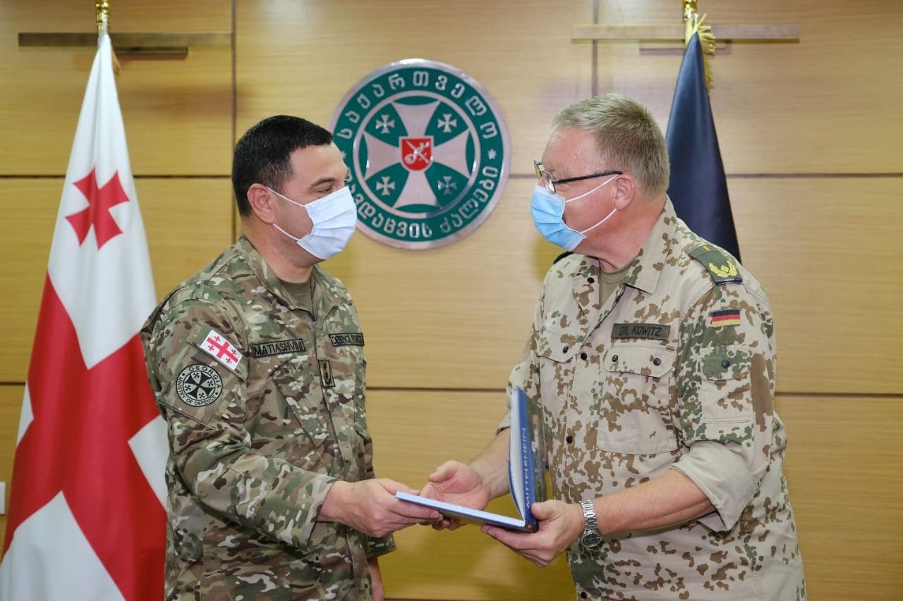 Frontnews image description