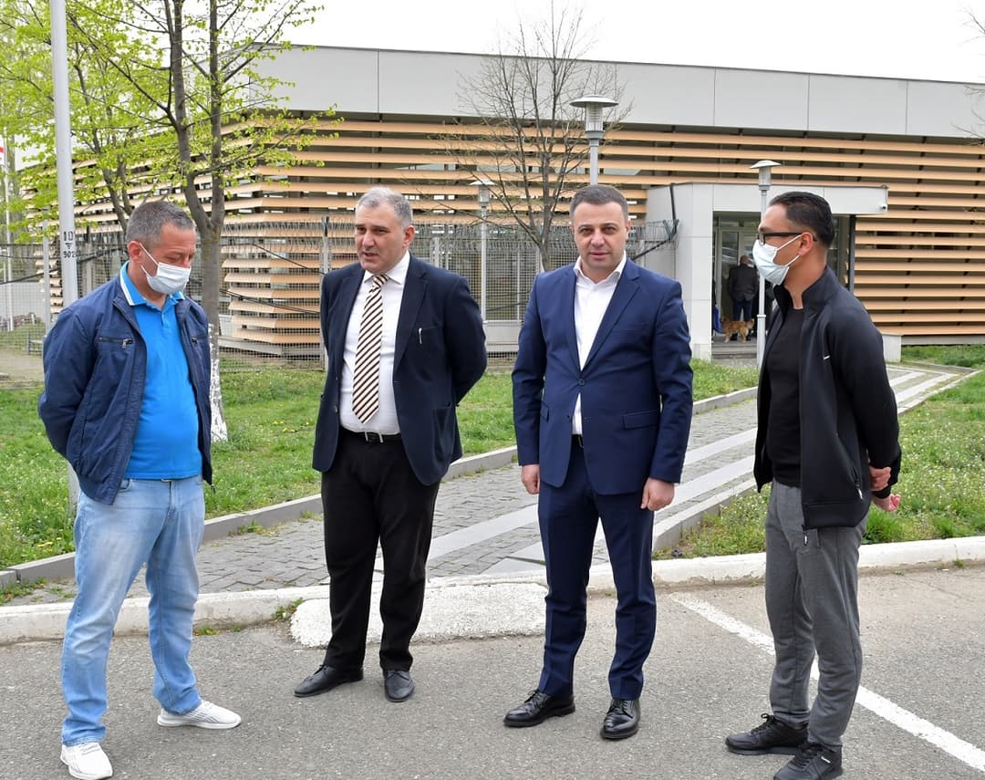 მიხეილ სარჯველაძე და ალუდა ღუდუშაური ამნისტიის საფუძველზე გათავისუფლებულ პატიმრებს შეხვდნენ