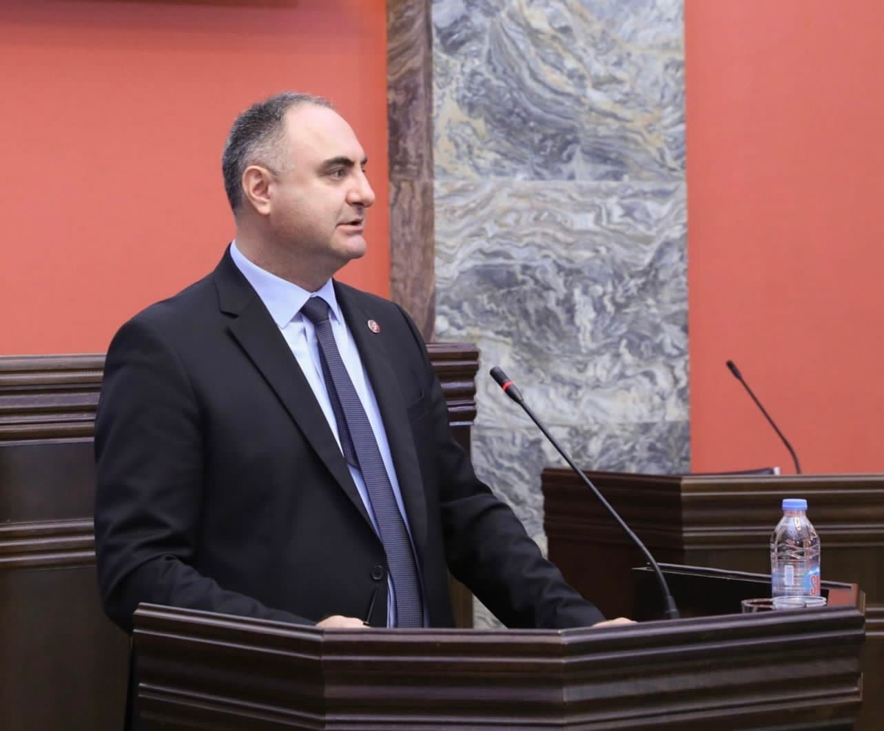 Frontnews image description