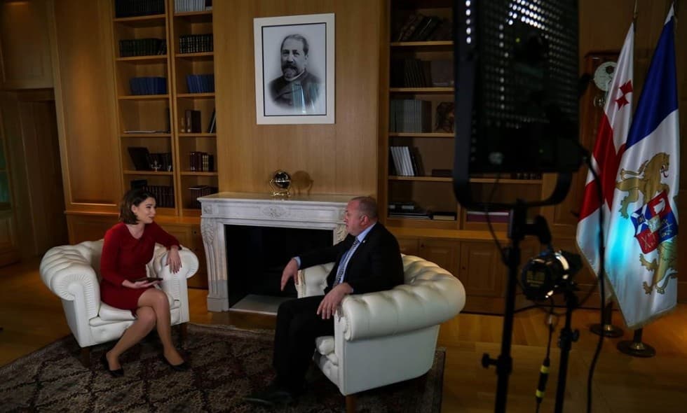 Frontnews image description