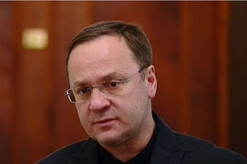 გია ცაგარეიშვილი – პირწმინდად მოსპეთ ბადრი პატარკაციშვილის ბანკი, მერე მიადექით “ქართუს“, დაიწყეთ მისი გაკოტრება და თავისუფლების მოედნიდან საინკასაციო მანქანა მოიპარეთ