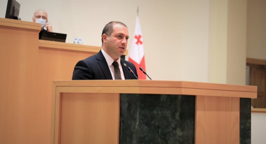 გივი მიქანაძე – არანაირი საფუძველი არ გვაქვს ვენდოთ შედეგებს, რომელიც IRI-ის დაკვეთით “ნაციონალურ მოძრაობასთან” აფილირებულმა კომპანიამ განახორციელა