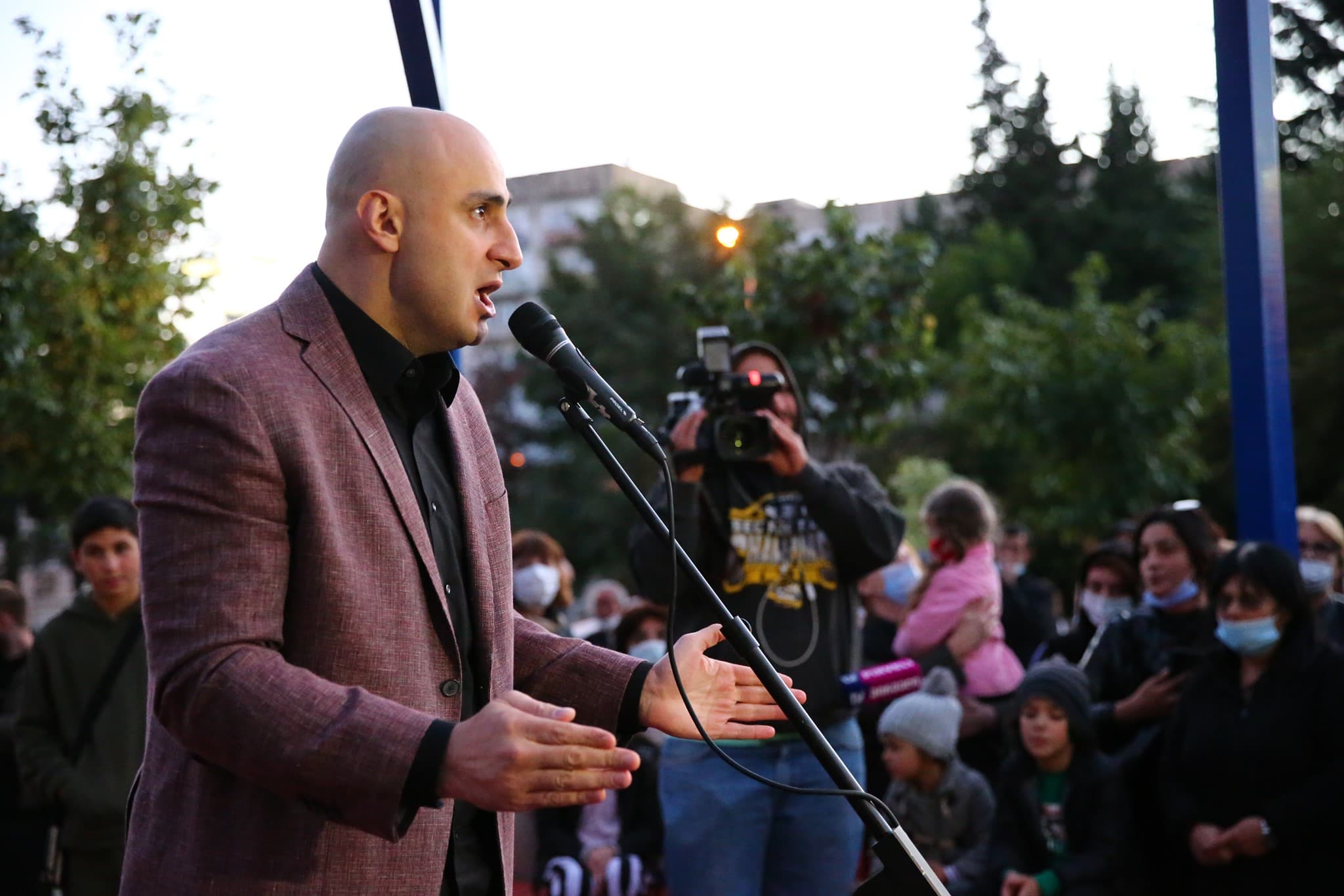 Frontnews image description