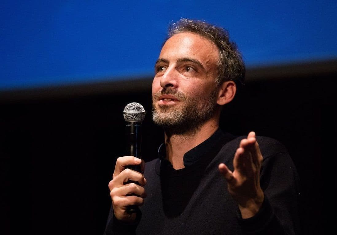 Frontnews image description