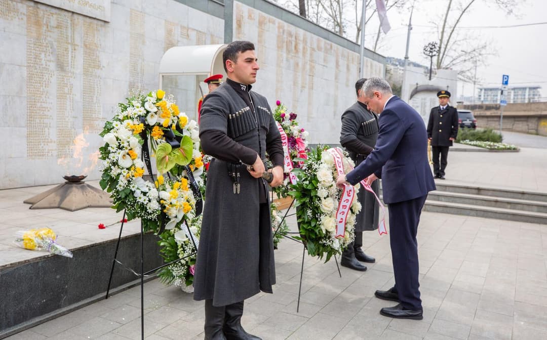 საქართველოს ტერიტორიული მთლიანობისთვის ბრძოლებში დაღუპულთა ხსოვნას პატივი მიაგეს