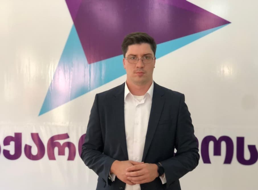 Frontnews image description